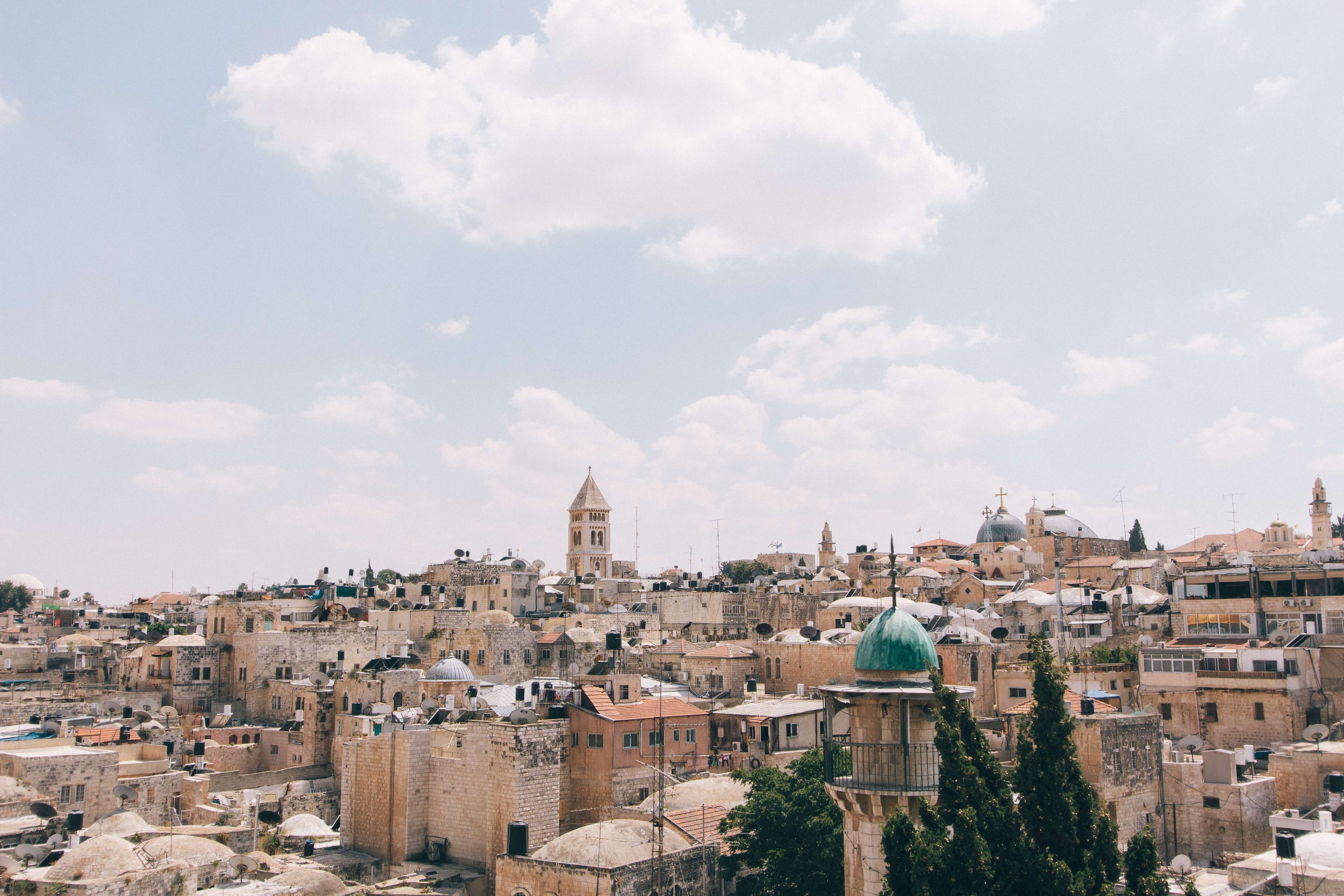 Gengo’s human Hebrew translators Professional Hebrew translator